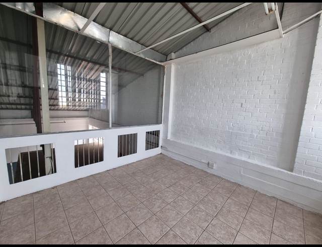 150M² WAREHOUSE TO LET IN STEELEDALE