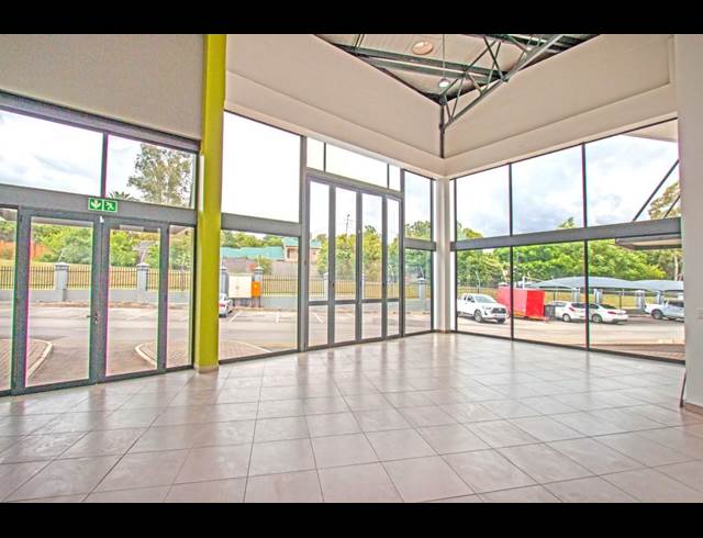 347M² RETAIL TO LET IN OLIVEDALE