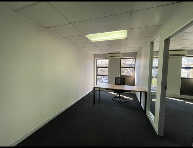 235M² OFFICE TO LET IN HURLINGHAM
