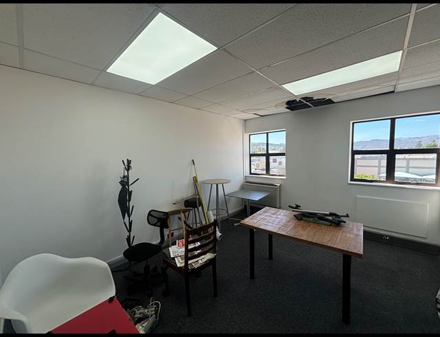 21M² OFFICE TO LET IN AUDAS ESTATE