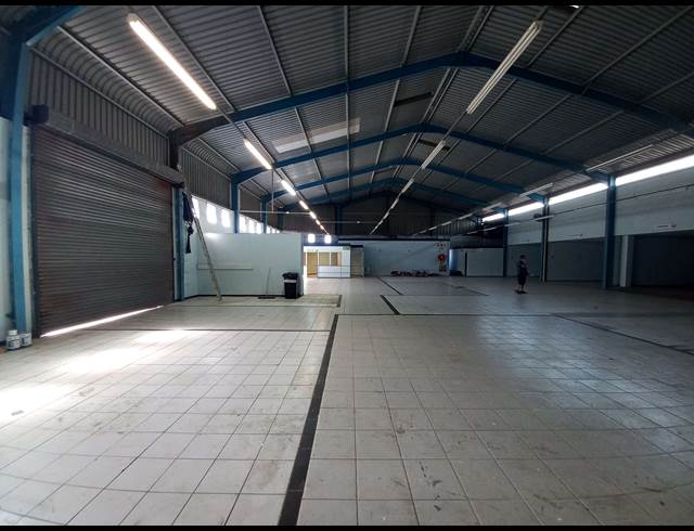 750M² WAREHOUSE TO LET IN WOODBROOK