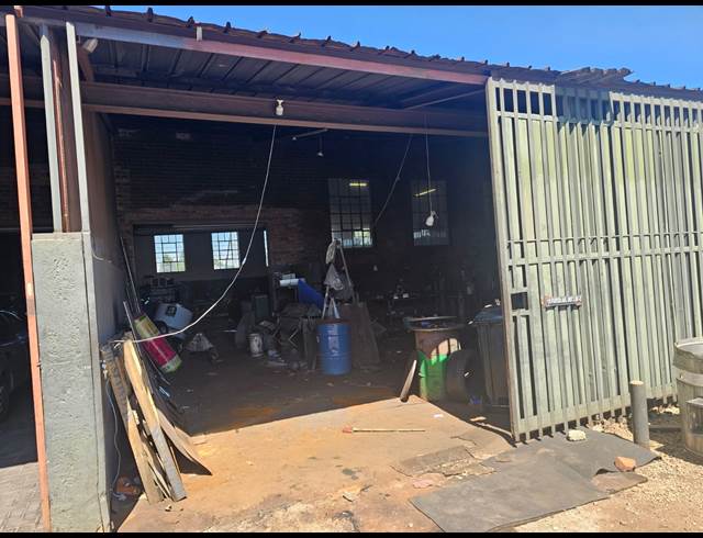 282M² WAREHOUSE TO LET IN BRAKPAN CENTRAL