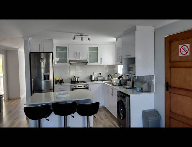3 BEDROOM APARTMENT TO LET IN BLOUBERG RISE