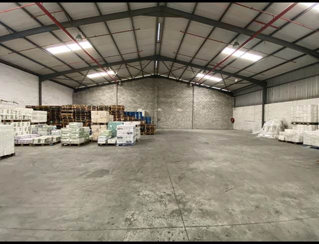 1,150M² WAREHOUSE RENTED IN EPPING INDUSTRIAL