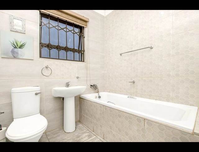 4 BEDROOM PROPERTY TO RENT IN GLEN RIDGE