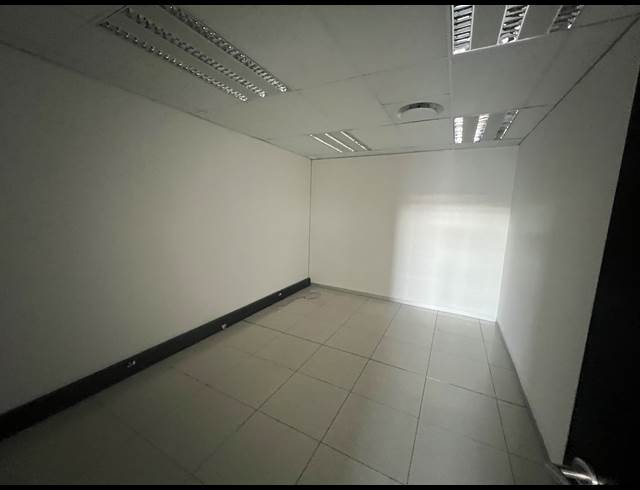 95M² RETAIL TO LET IN KYA SANDS