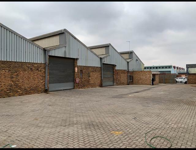 1,350M² WAREHOUSE RENTED IN ALRODE
