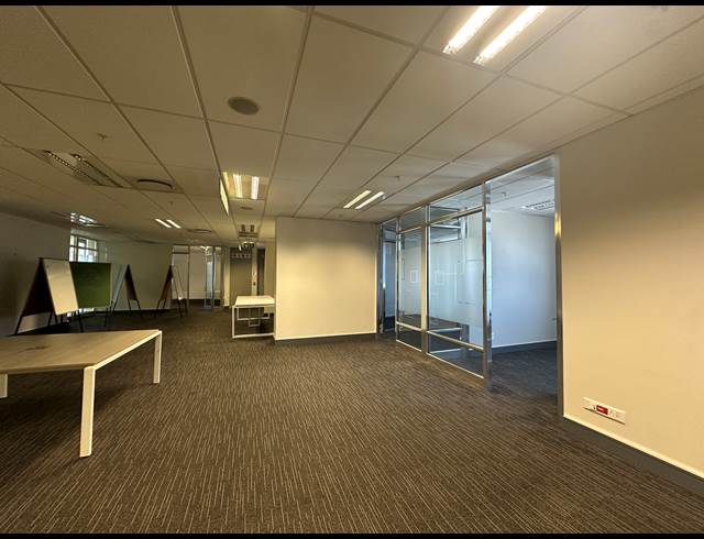 1,407M² OFFICE TO LET IN SANDTON CENTRAL