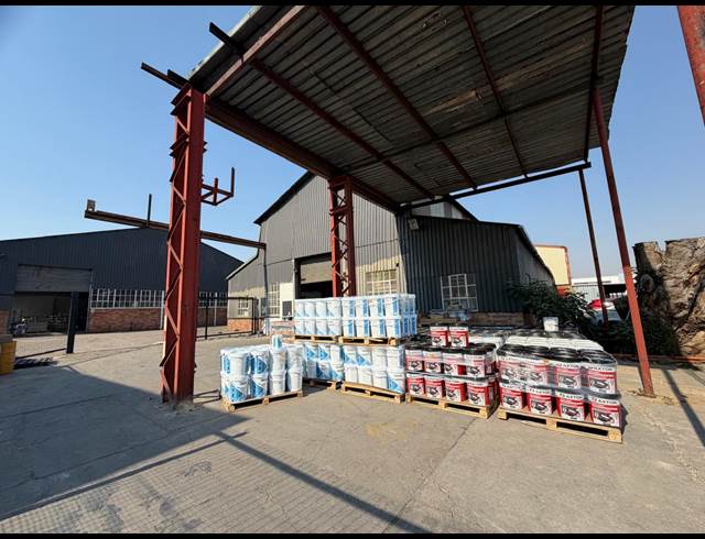 300M² WAREHOUSE TO LET IN INDUSTRIA WEST