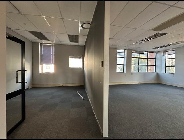 233.30M² OFFICE TO LET IN HIGHVELD TECHNOPARK