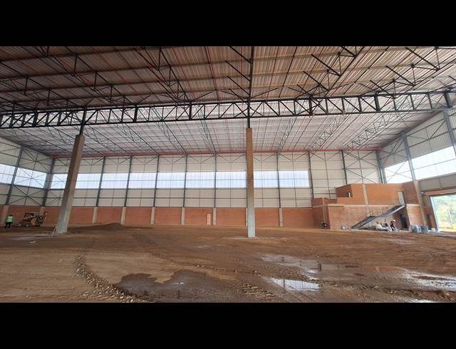 4,292M² WAREHOUSE TO LET IN NORTH RIDING
