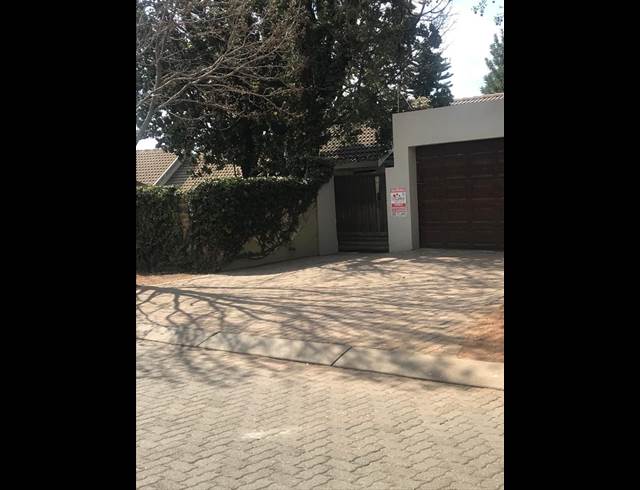 3 bed property to rent in BLOUBOSRAND