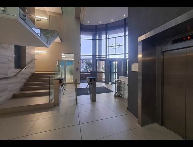 1,194M² OFFICE TO LET IN CENTURY CITY