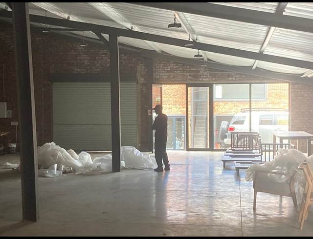 300M² MINI FACTORY TO LET IN UMHLALI