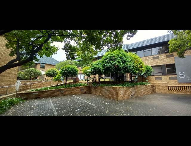 105M² OFFICE TO LET IN LONEHILL