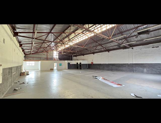 445M² WAREHOUSE TO LET IN ROBERTVILLE