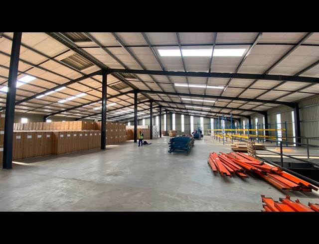 1,200M² WAREHOUSE TO LET IN SUNDERLAND RIDGE