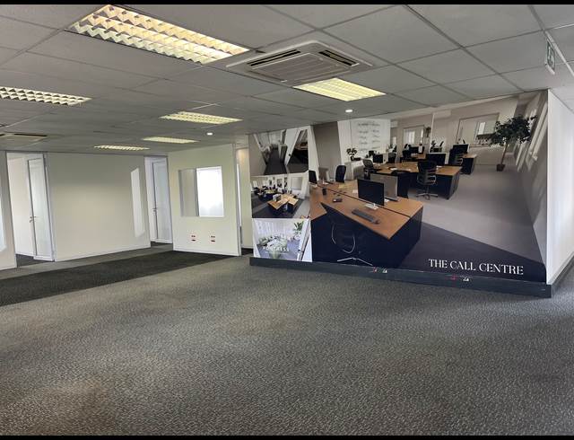 1,224M² OFFICE TO LET IN BRYANSTON
