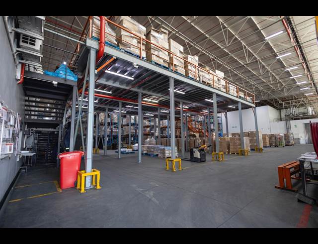 9,162M² WAREHOUSE TO LET IN WATERFALL