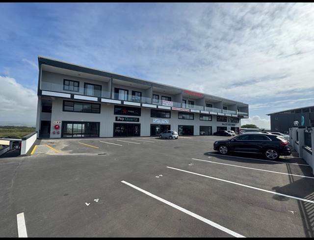 80M² BUSINESS CENTRE TO LET IN BALLITO CENTRAL