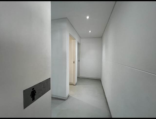 262M² OFFICE TO LET IN WOODSTOCK