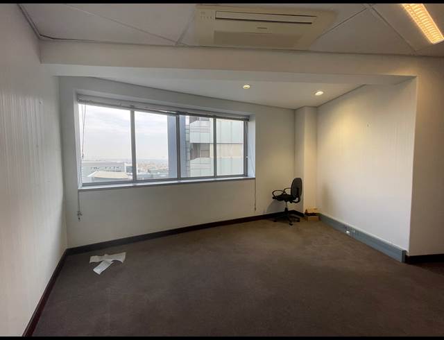 982M² OFFICE TO LET IN SANDTON CENTRAL