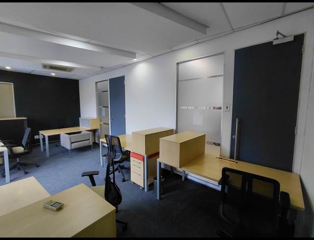 45M² OFFICE TO LET IN FOURWAYS