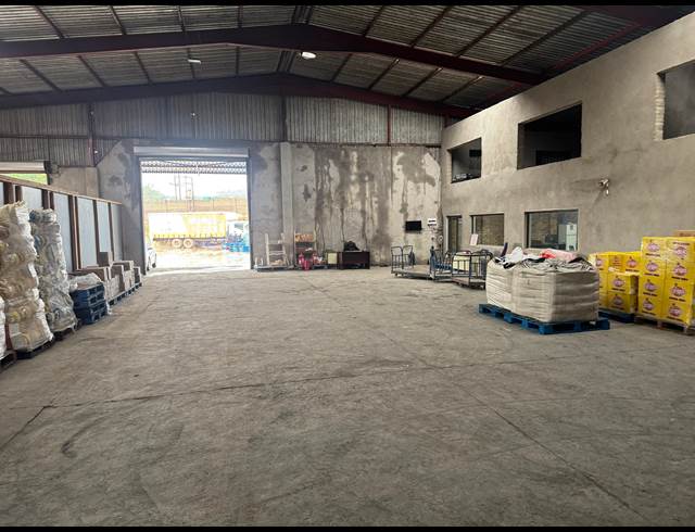 3,000M² WAREHOUSE TO LET IN ROCKY DRIFT