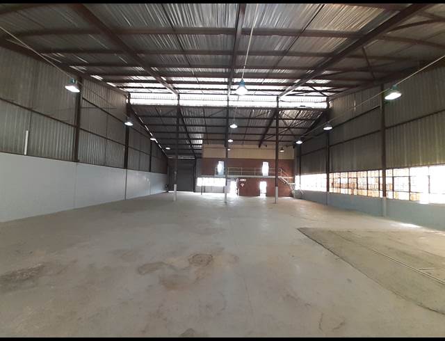 710M² WAREHOUSE TO LET IN ROBERTVILLE
