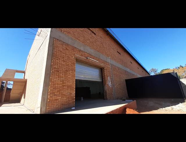 2,000M² WAREHOUSE TO LET IN PRETORIA WEST