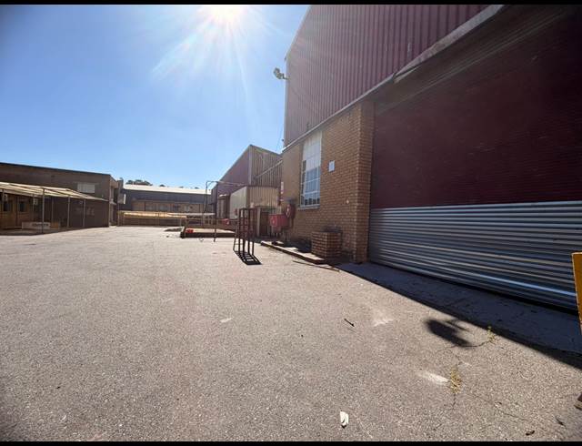 9,058M² WAREHOUSE TO LET IN TUNNEY