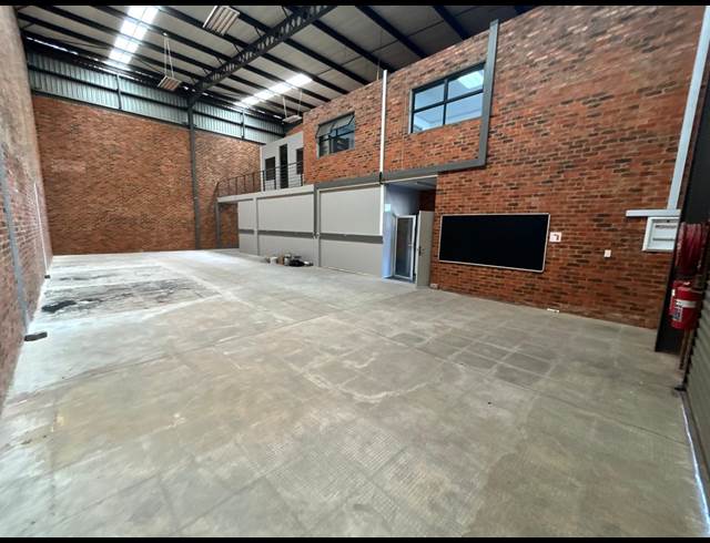 358M² WAREHOUSE TO LET IN TUNNEY