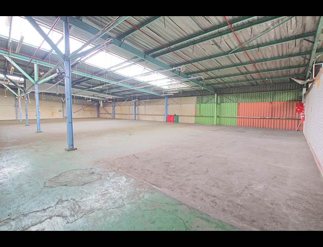 3,562M² WAREHOUSE TO LET IN INDUSTRIA