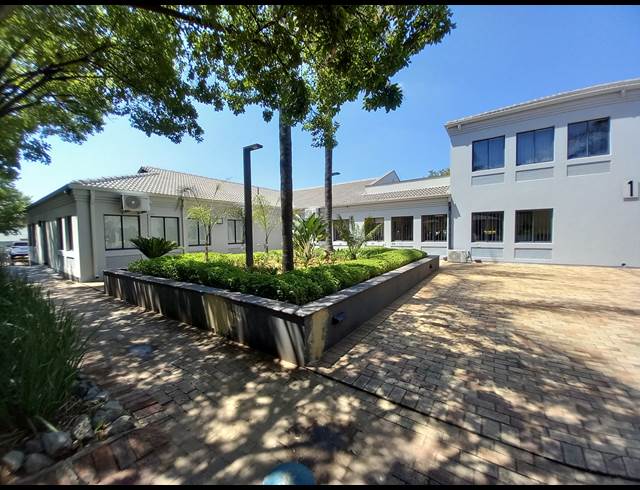 174M² OFFICE TO LET IN BRYANSTON