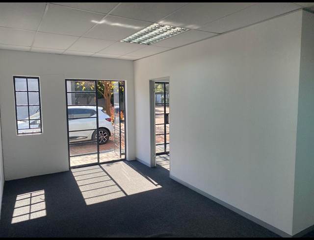 120M² OFFICE TO LET IN NORTHMEAD