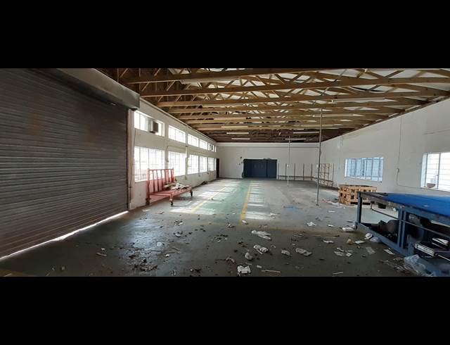 325M² WAREHOUSE RENTED IN ARCADIA