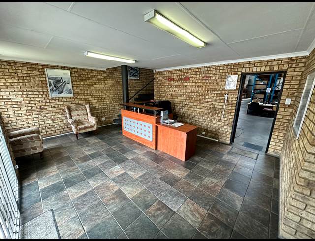 550M² WAREHOUSE TO LET IN MEADOWDALE