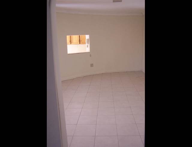 2 bed property to rent in NIETGEDACHT 535-JQ