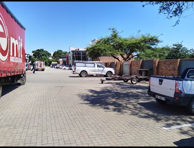 136M² WAREHOUSE TO LET IN NELSPRUIT CENTRAL