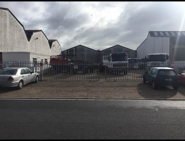 1,000M² INDUSTRIAL YARD RENTED IN EPPING INDUSTRIAL