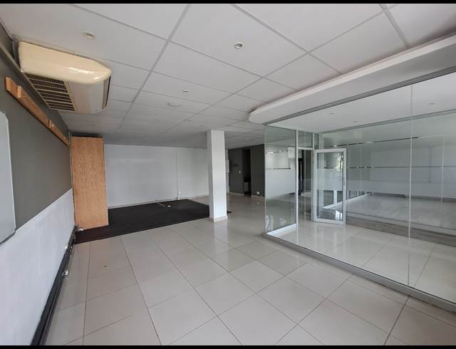 110M² OFFICE TO LET IN ILLOVO