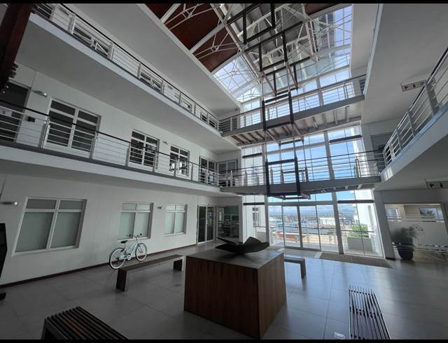 977M² OFFICE TO LET IN WATERFRONT