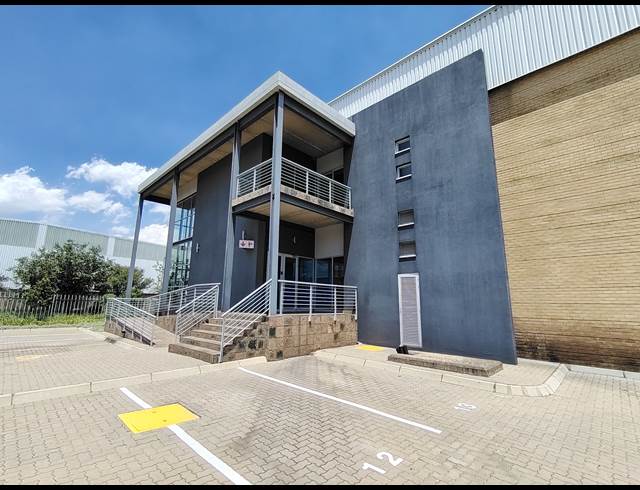 4,626M² WAREHOUSE TO LET IN GOSFORTH PARK