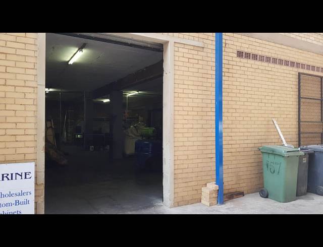 380M² WAREHOUSE RENTED IN CHRISVILLE