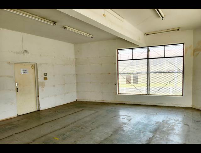 Retail property to rent in PLUMSTEAD