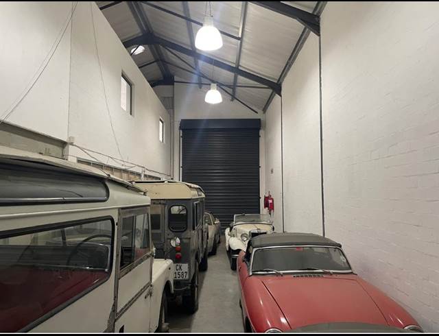 249M² WAREHOUSE TO LET IN WESTLAKE