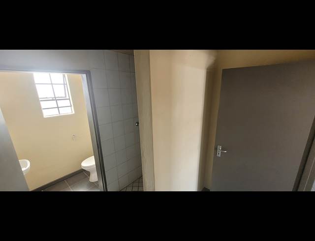 99M² OFFICE TO LET IN NELSPRUIT CENTRAL