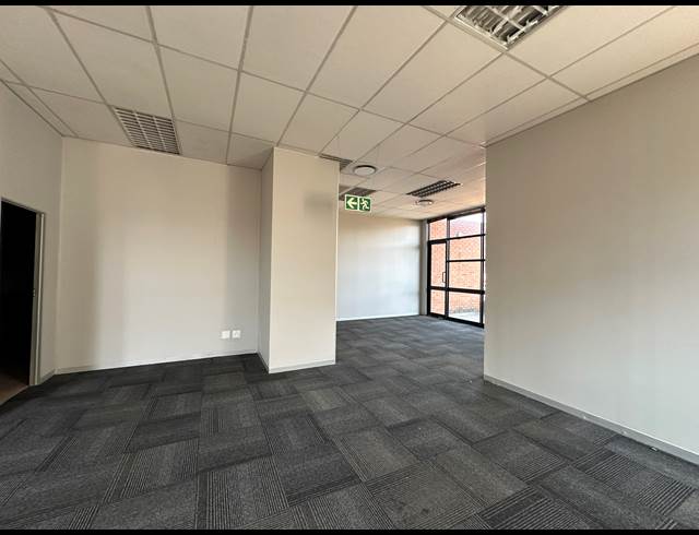 93.50M² OFFICE TO LET IN HIGHVELD TECHNOPARK