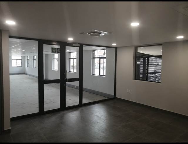 429M² OFFICE TO LET IN GLENWOOD