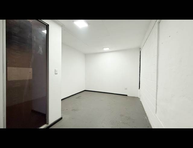 331M² WAREHOUSE TO LET IN MEADOWDALE